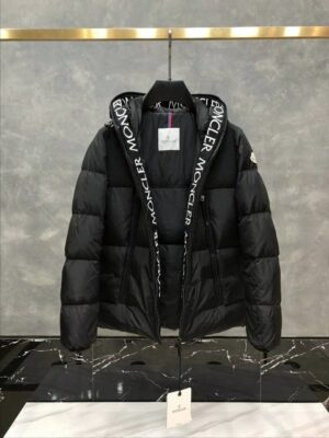 CAMPERON MONCLER