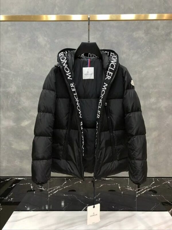 CAMPERON MONCLER