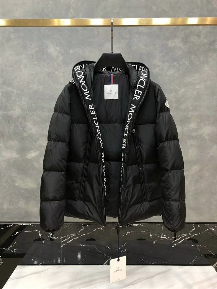 CAMPERON MONCLER