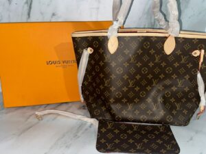 Cartera LV