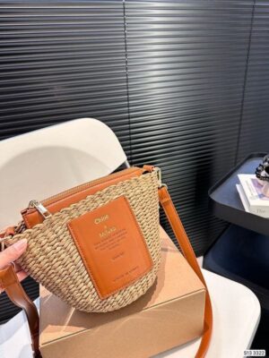 Chloe raffia
